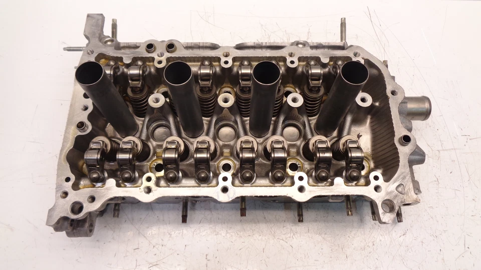 Culata para Toyota Subaru Yaris Urban 2013 1,3 gasolina 1NR 1NR-FE 98 - 101H Foto 2 de 4