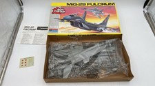  MNG5825 Monogram MiG-29 Fulcrum 1/48 kit di montaggio aereo militare