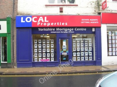 Photo 6x4 Local Properties - Ropergate Pontefract  c2010