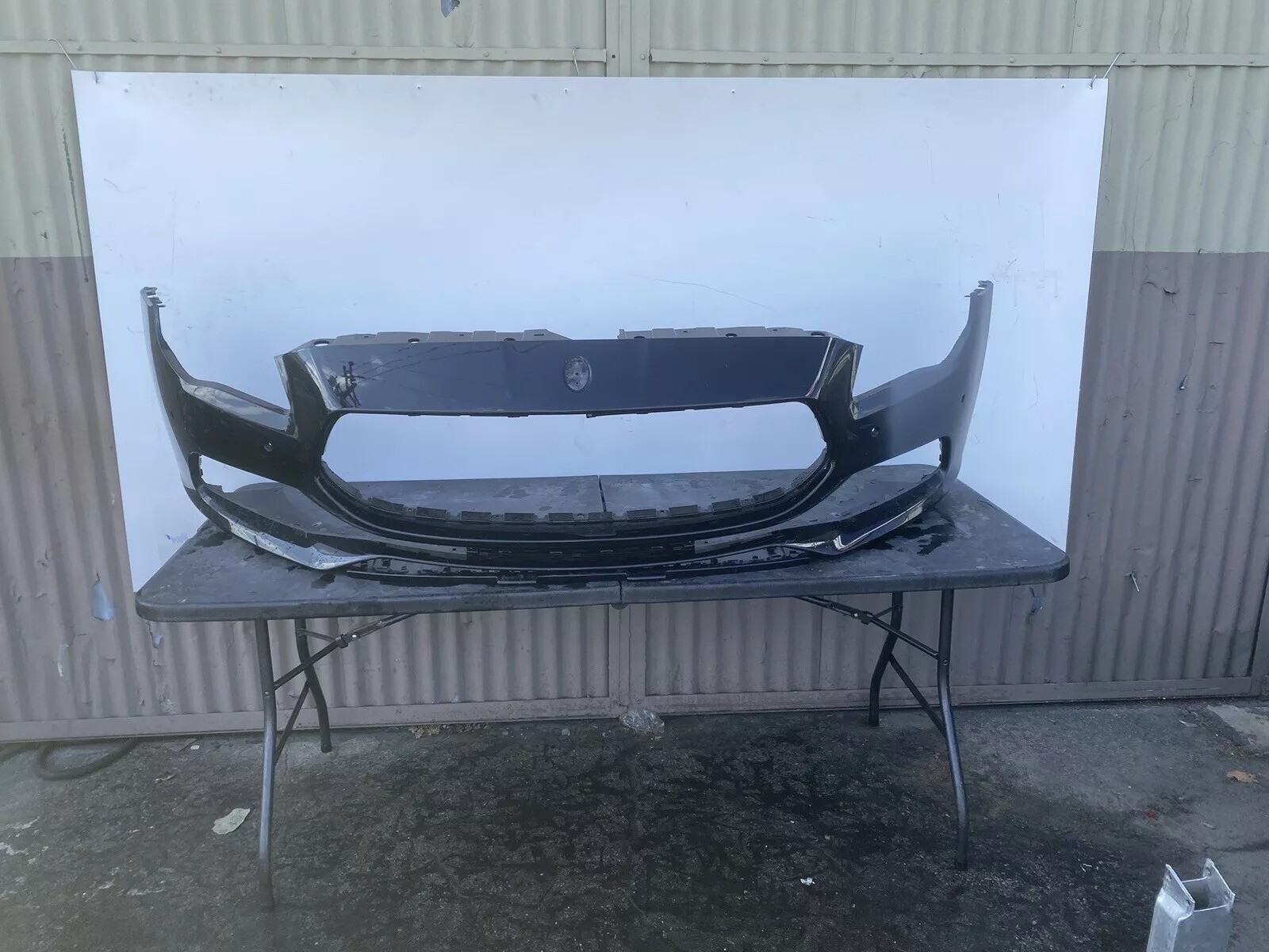 2018 2019 2020 MASERATI QUATTROPORTE FRONT BUMPER COVER OEM USED