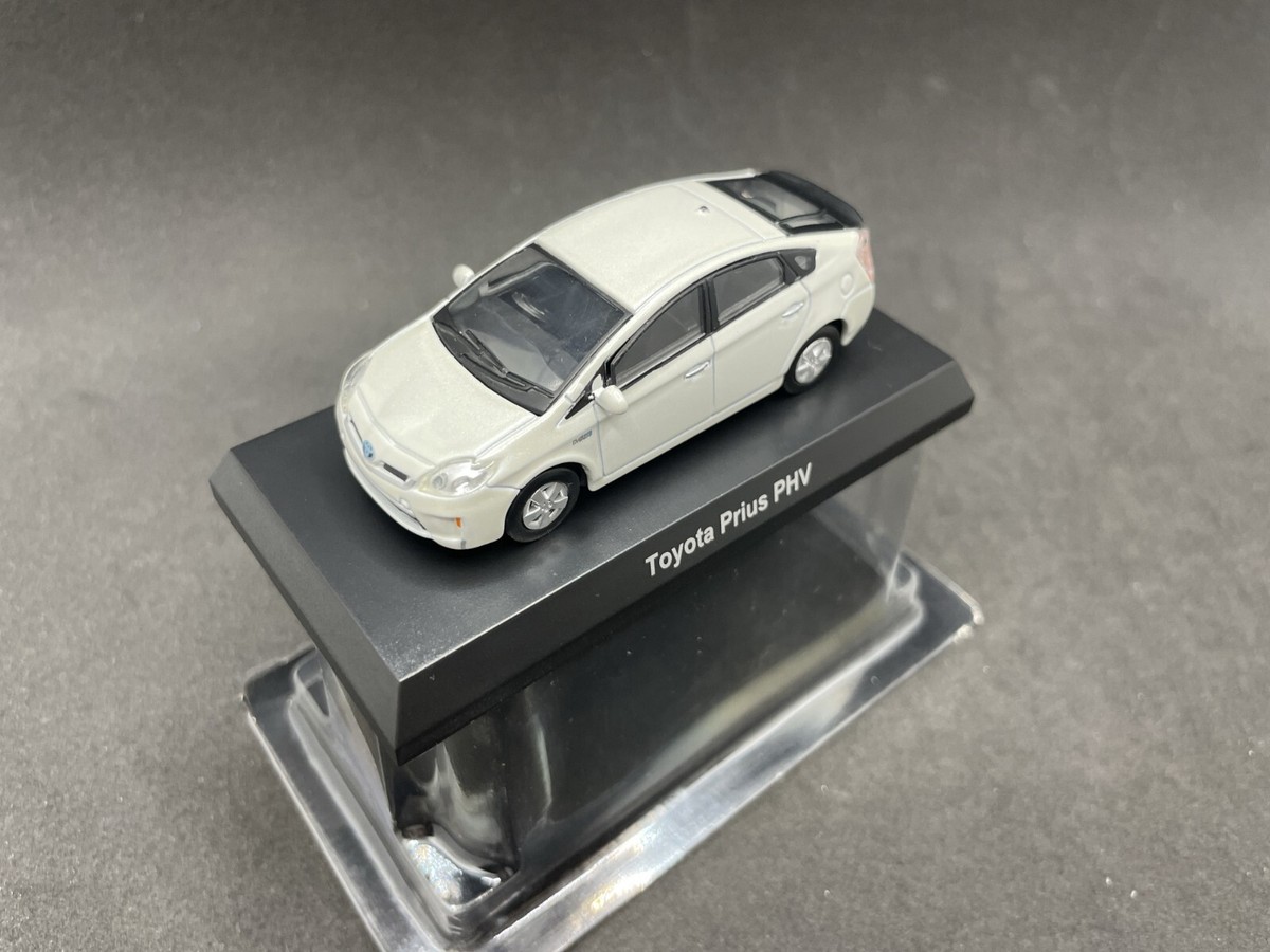 Kyosho 1/64 Toyota 2 collection Prius PHV White diecast
