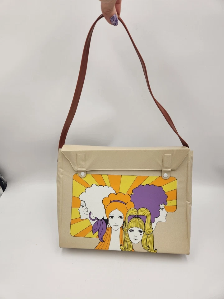 Vintage 1970's Vinyl Retro Mod Hippie Girls Purse/Messenger Bag Style Hong Kong - Image 3 of 4