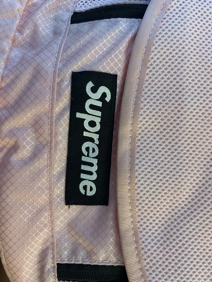 SS22 Supreme Bolso Mensajero Pequeño Rosa Resistente al Agua Negro Caja Logo Foto 3 de 4