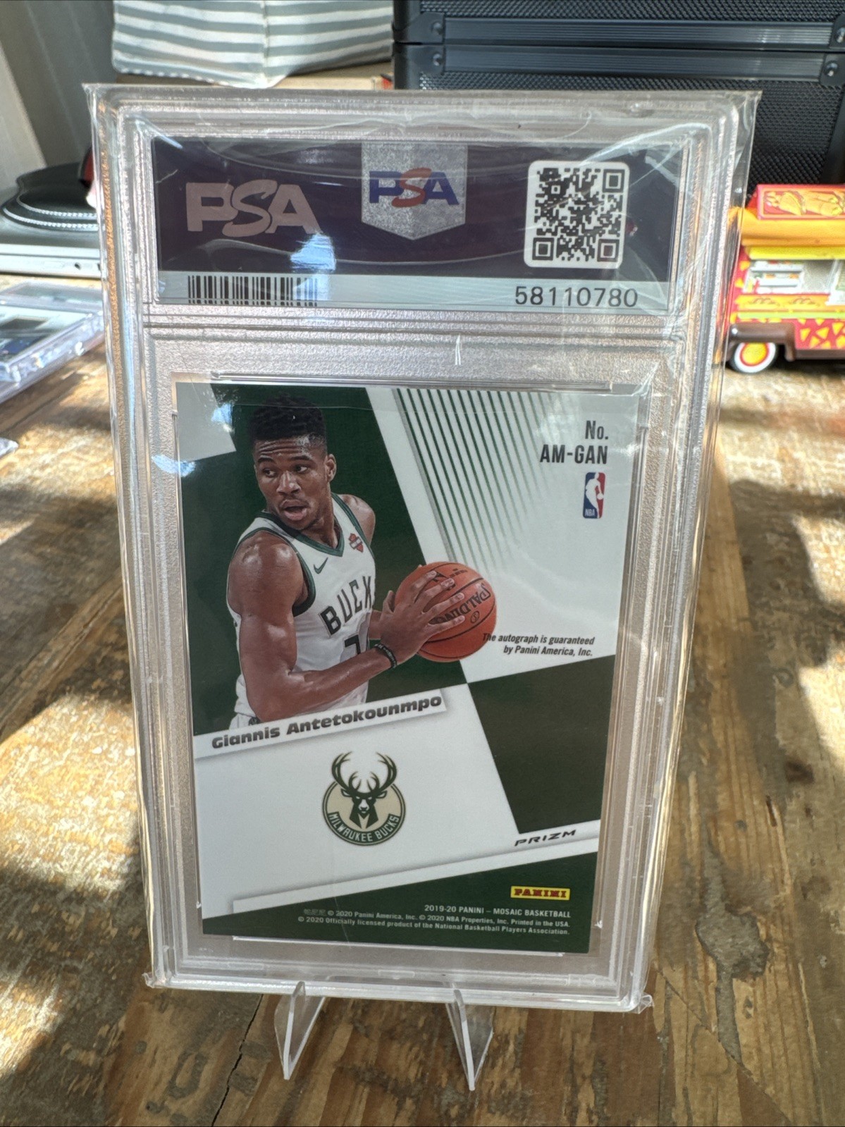2019 Panini Mosaic Giannis Antetokounmpo Prizm Auto PSA 10 Gem Mint AU  view 5