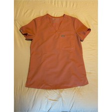 FIGS Coral V-Neck Scrub Top with Chest Pocket   Size Small Medical Healthcare