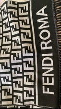 Sciarpa FENDI Mod. Roma. Unisex Lana/Seta  *SALDI 2026 RINNOVO MODELLI*