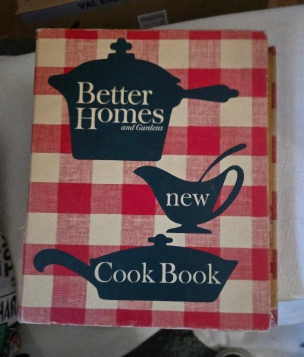 1965 Better Homes & Gardens NEW COOK BOOK - 5 Ring Binder Recipes - 7th Printing
