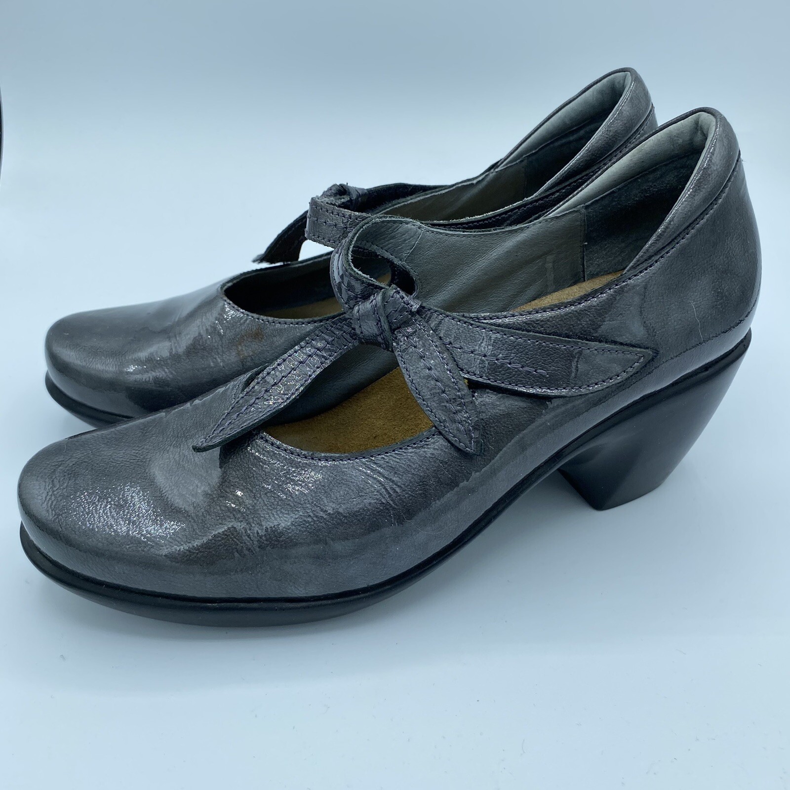 Naot EUR 37 US 6 Metallic Gray Mary Jane Heels Pumps Bow Made In Israel GUC
