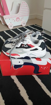 fila trainers size 3