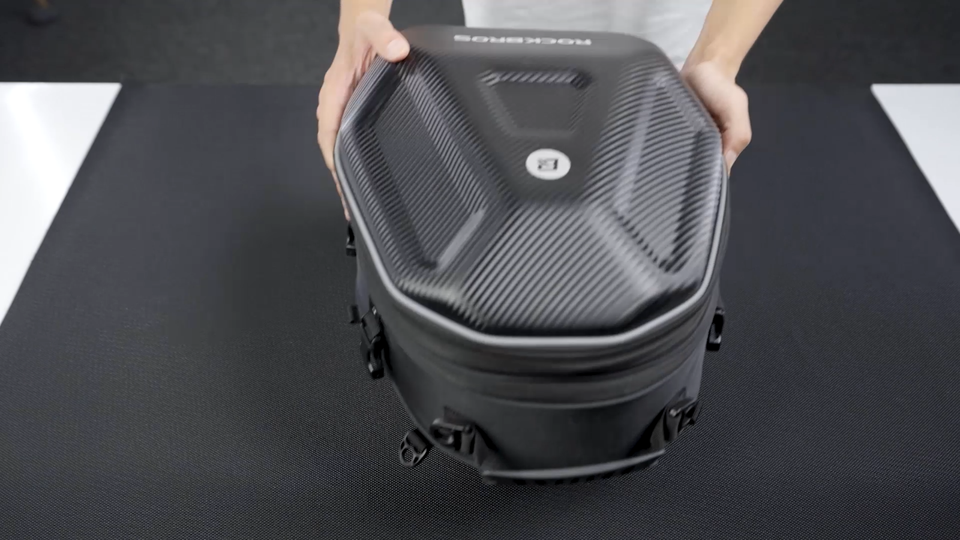 ROCKBROS Motorrad-Hecktasche 35L – Wasserfest Mit Reflektoren, EVA-Helmtasche, Schwarz