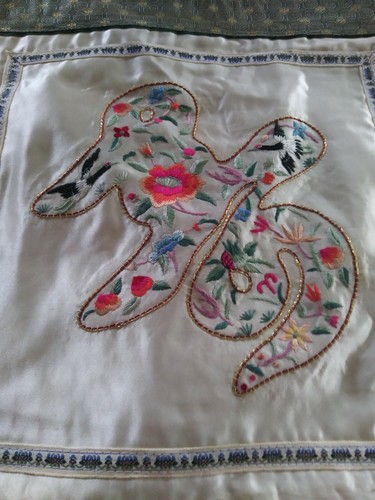 3 BEAUTIFUL Asian SILK Embroidered Cushion COVER WITH FLOWERS UNUSED 17" - Picture 2 of 9