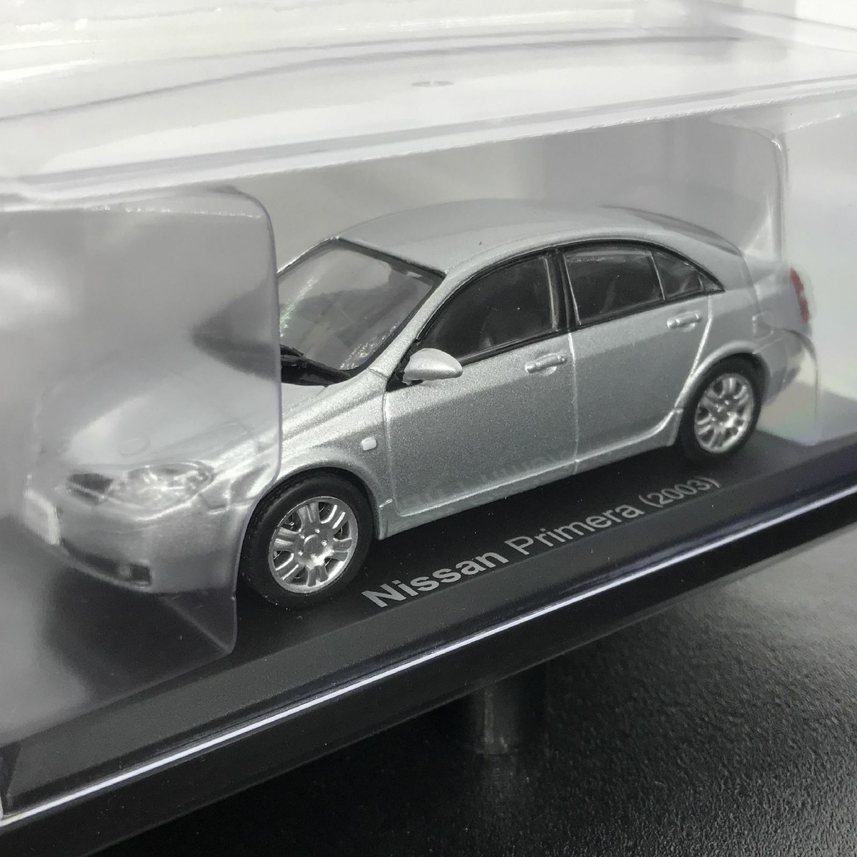 IXO Nissan Primera 2003 1/43 Scale Box Mini Car Display