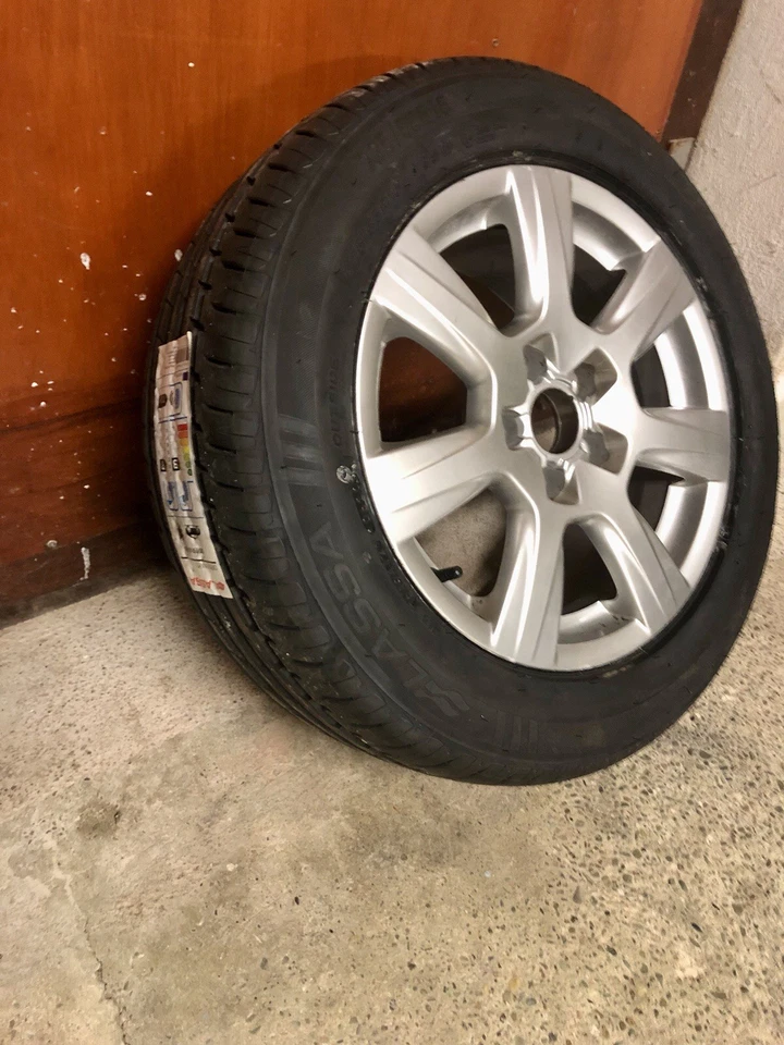 Audi A4 B8 Alufelgen mit Reifen . Reifen  noch nie gefahren  - Bild 2 von 4