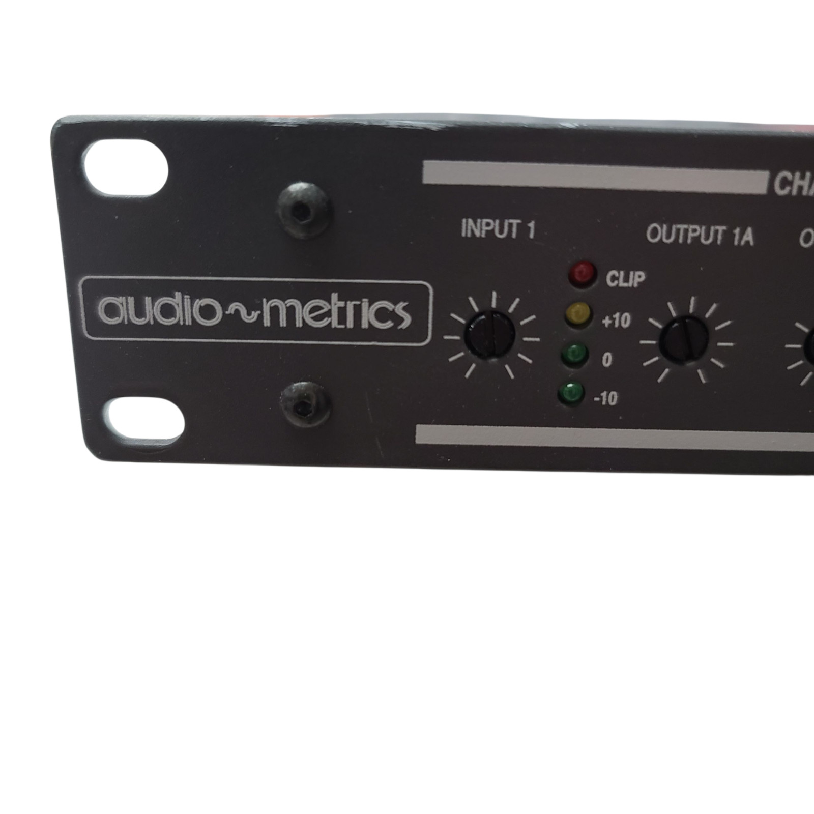 Audio Metrics DA16000.b 4x4 Audio Distribution Amplifier - Tested & Working