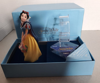 1993 Disney Snow White figurine WATCH IS NOT INCLUDED