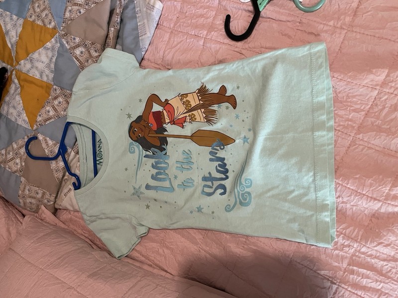 Disney Moana Size M 7/8 T-shirt