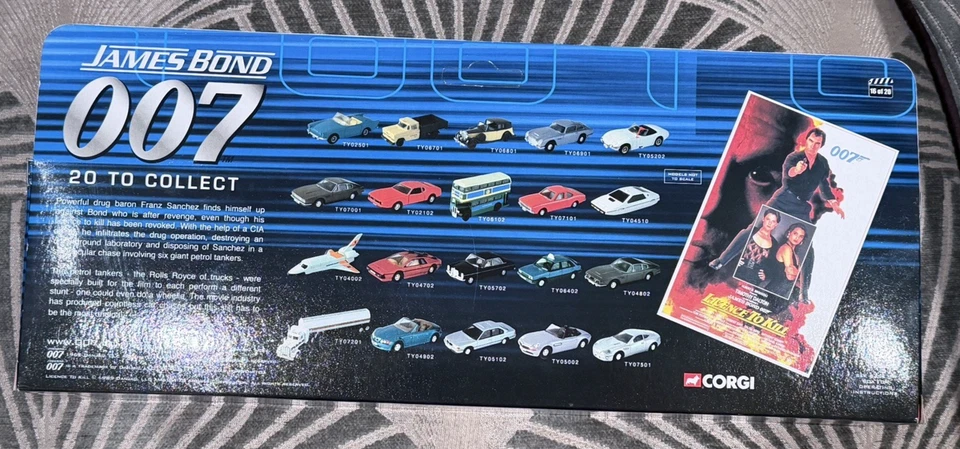 Licencia Corgi TY07201 James Bond 007 para matar a Kenworth Tanker 16/20 Foto 2 de 4
