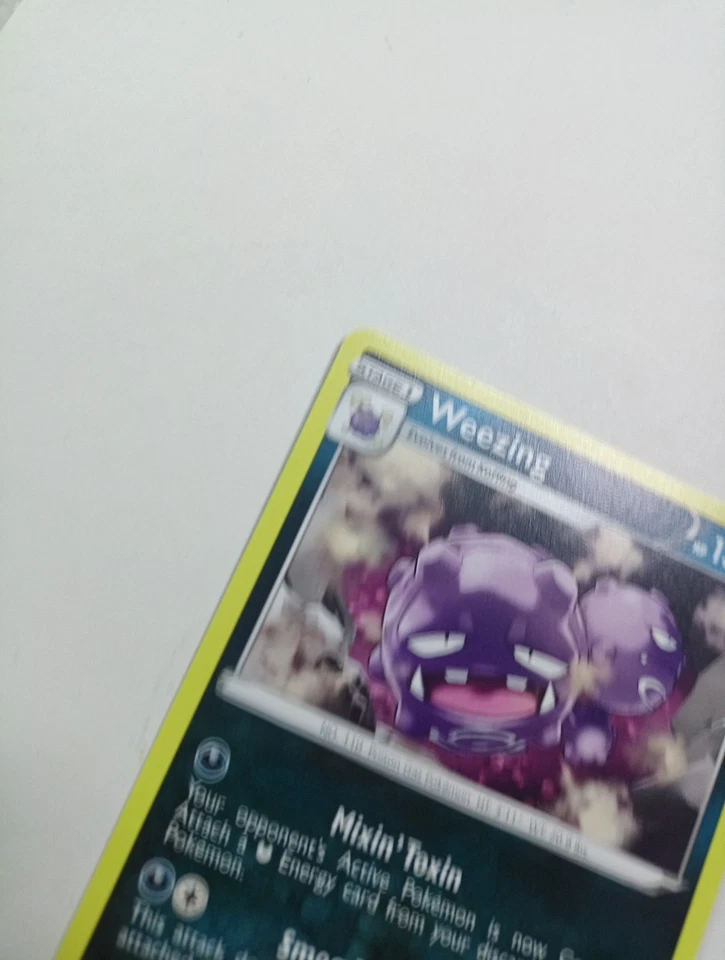 Weezing 095/198 Swsh06: Sword & Shield - Chilling Reign Regular - Image 4 of 4