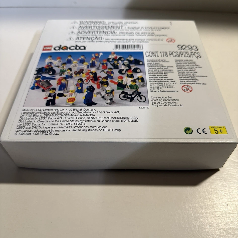 RARE LEGO 9293 Dacta Community Workers 30 LEGO Minifigures Completely Sealed - Image 2 of 4