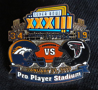 SUPER BOWL 33 ~ DENVER BRONCOS / FALCONS Final Score LAPEL PIN ~ Willabee & Ward
