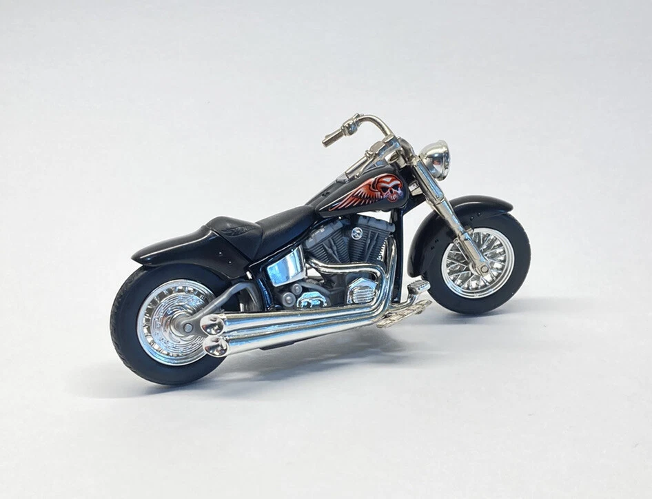 Hot Wheels Motorcycles Street Power Fat Ride 1:18 Harley Davidson Diecast Bike - Image 4 of 4