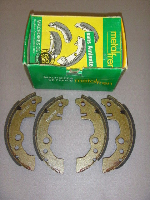 Mâchoires frein AR RENAULT R5 Alpine et R4 kit tambour Metalfrein M 520