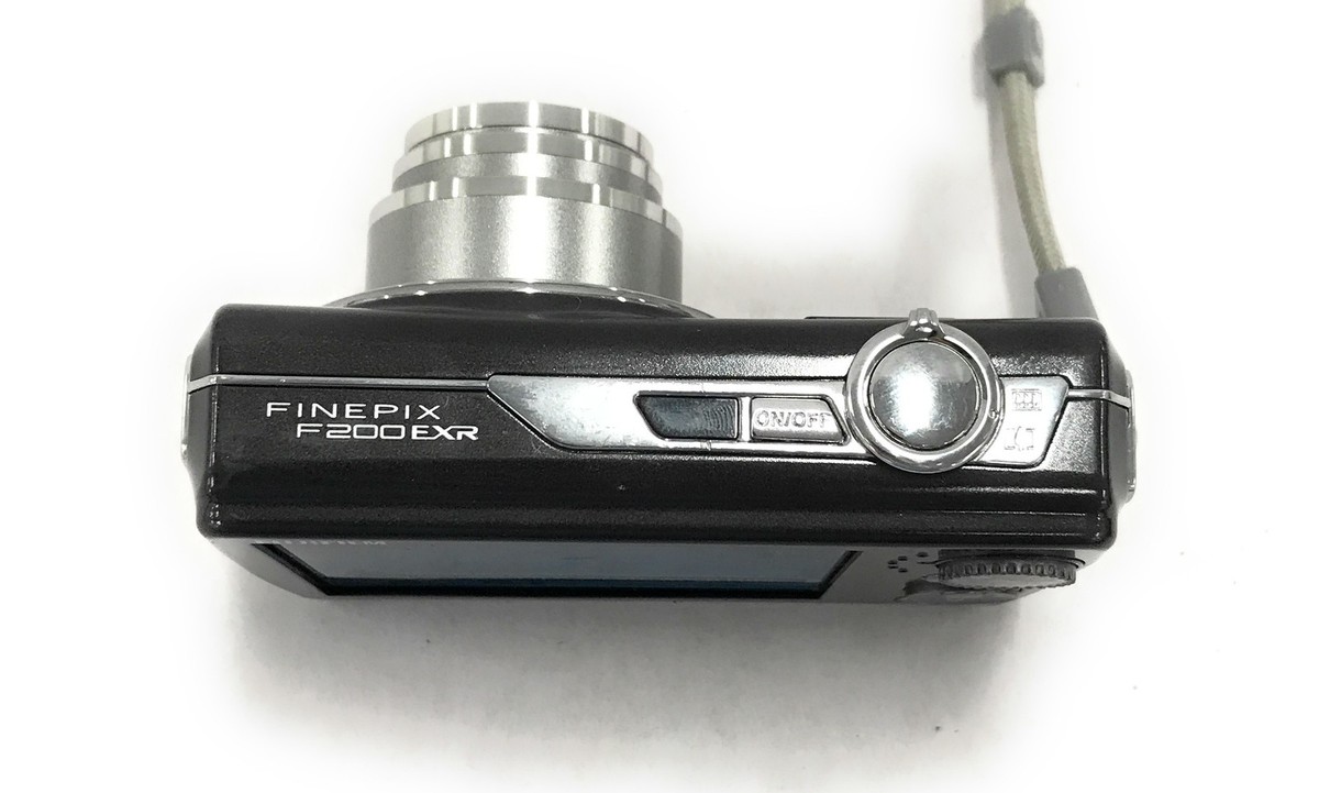 Fujifilm FinePix F Series F200EXR 12.0MP Digital Camera
