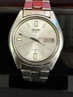 Vintage 37mm Seiko Automatic 7009-9049 Day Date 17J Silver Dial Watch Aug. 1987