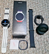 Galaxy Watch Ultra 2025 SM-L705U Titanium Silver - GPS + LTE + WiFi + 47mm