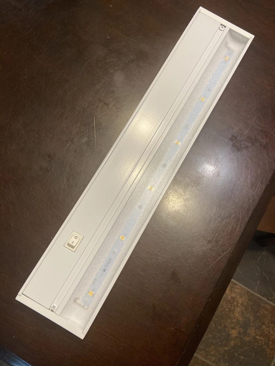 1 Progress Lighting Hide.a.Lite 3 P7005 30 LED Under Cabinet Light