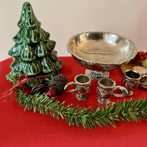 Vintage 1:6 Silver Punchbowl Cups Ceramic Xmas Tree Garland Cheese & Crackers - Picture 5 of 12