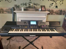 Roland VA-76 arranger keyboard, 76 keys in good condition and clean