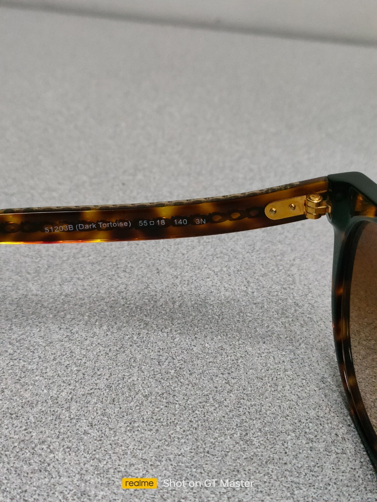 COACH Brown Gradient SUNGLASSES GOT TINY BLACK IN… - image 4