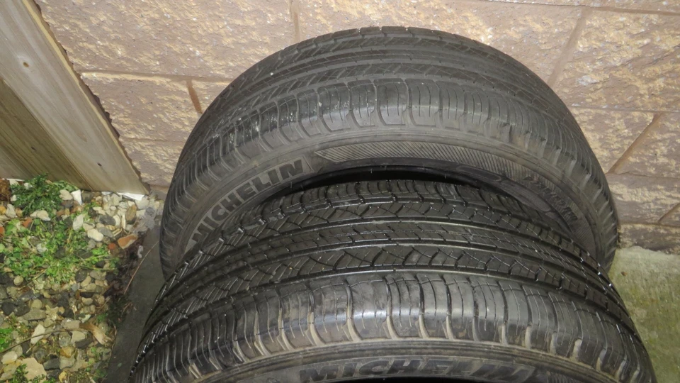 Neumáticos Michelin Latitude Tour HP 255/50R19 un par Foto 3 de 4