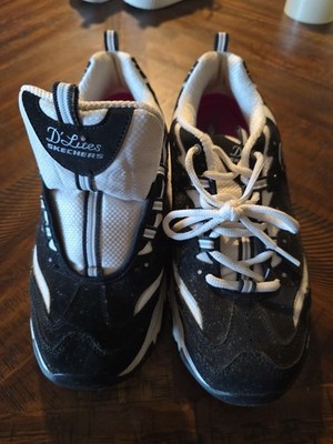 Sketchers D lites Black And White Athletic Shoe US Women s Size 11 