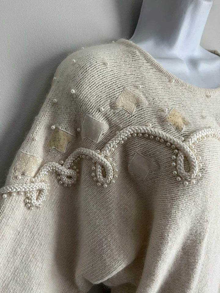 De Colección Cedros Para Mujer Beige/Perla Lana Seda Acogedor Adornado Dolman Suéter L Foto 3 de 4