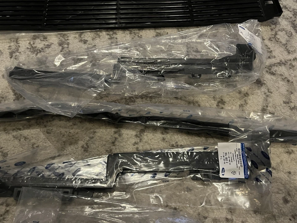 GENUINE FORD FOCUS MK4 2018-2021  RADIATOR SPLASH SHIELD 2229476 job lot  - Image 4 of 4