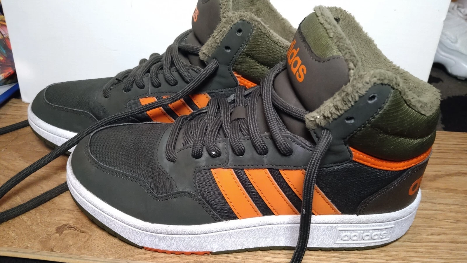 adidas hoops 3.0 taglia media 2.5 junior