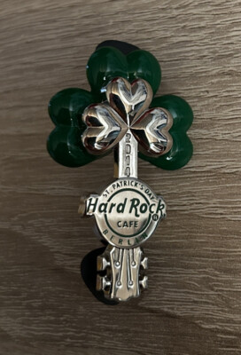 HRC Hard Rock Cafe Berlin Pin St Patricks Day Clover NEW!!!