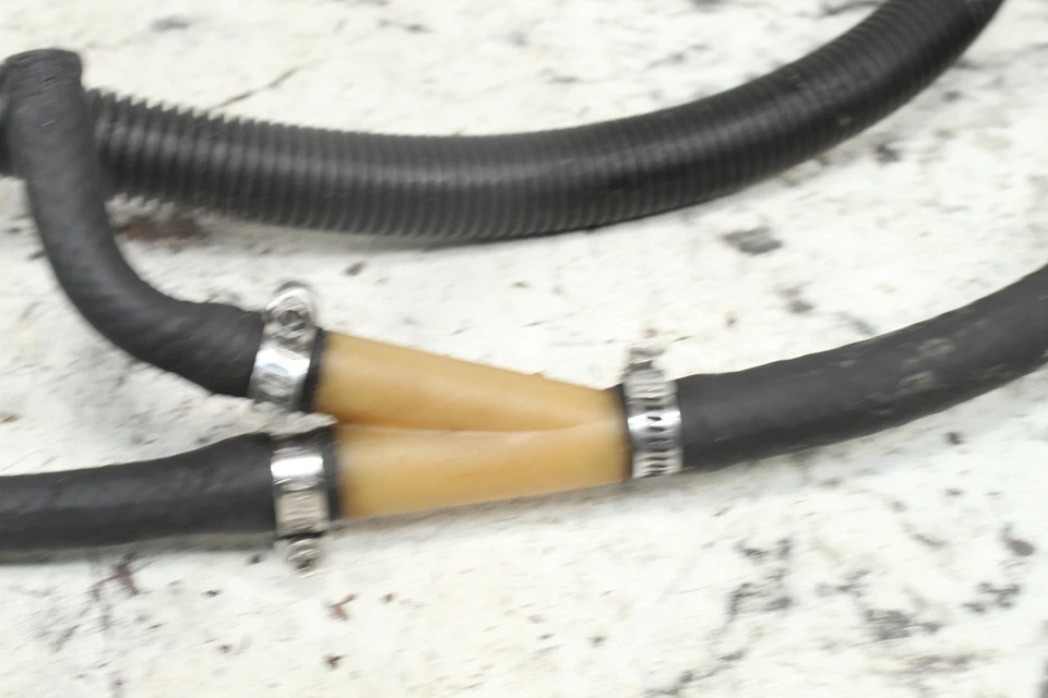 Шланги охлаждения выпускного коллектора 1998 YAMAHA WAVERUNNER GP800 63M-12581-00-00 - Изображение 4 из 4