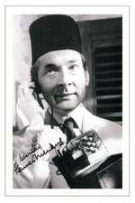 KENNETH WILLIAMS Signed Autograph PHOTO Fan Gift Signature Print CARRY ON