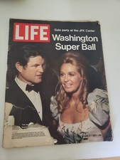 LIFE Magazine June 11, 1971 Ted and Joan Kennedy 