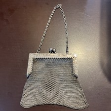 Antique Sterling Silver Mesh Coin Purse 3x3. Weight 66.97 011815