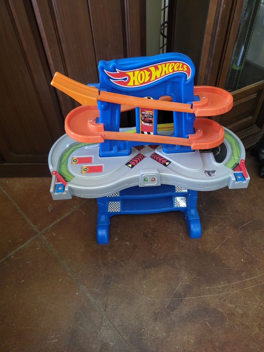 Step2 Hot Wheels Road Rally Raceway DIE-CAST Car Play Table