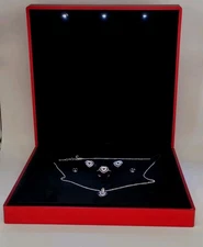 Large Jewelry Set Gift Box Sturdy Plastic Velvet Red 7.5"×7.5" Chain L necklace 