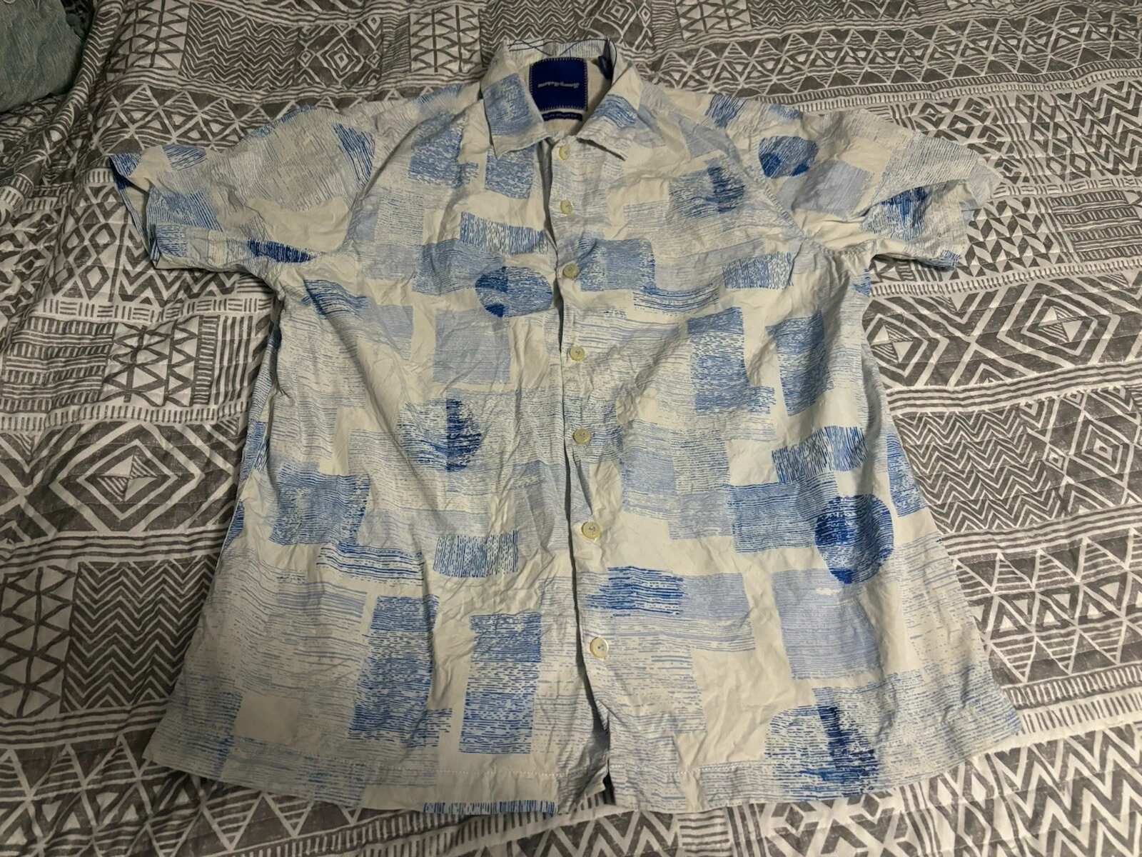 Tommy Bahama Shirt M Silk Blue Hawaiian Button Up Short Sleeve 80% Silk EUC