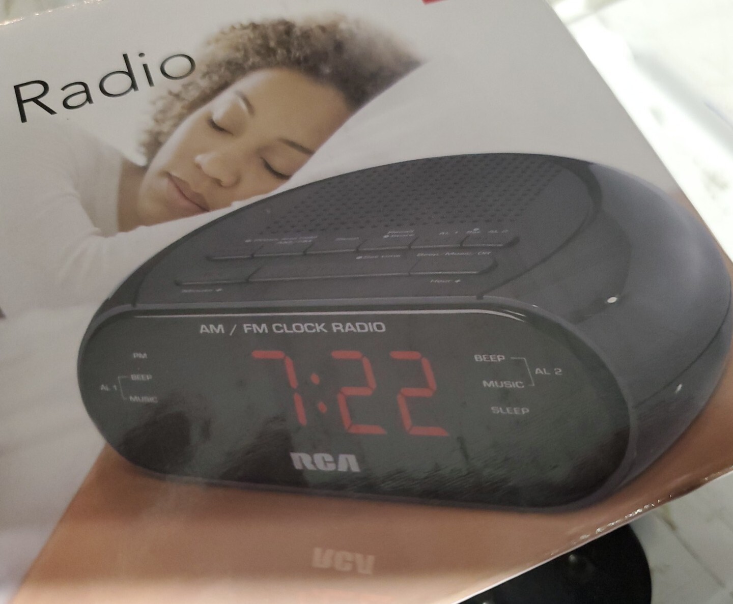 RCA Dual Wake AM/FM Clock Radio Dual Alarm RC205A New