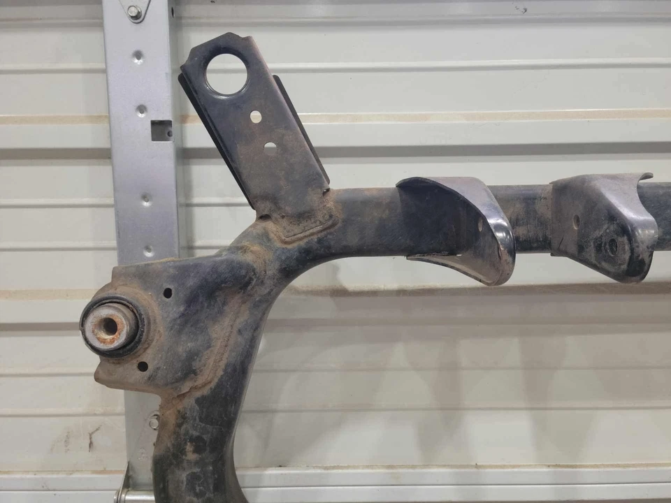 Subchasis travesaño delantero Saturn Vue 2008-2010 3,5 L 3,6 L genuino OEM 20927549 Foto 3 de 4