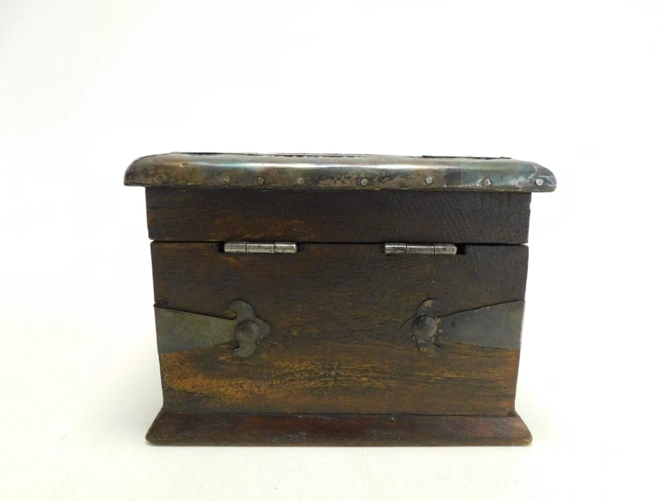 Antiguo cofre del tesoro rústico occidental de madera de 1800 bloqueable 6" x 6" x 4 1/2" Foto 4 de 4