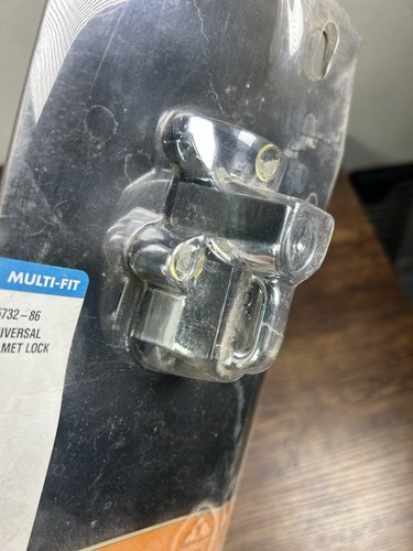 HARLEY DAVIDSON UNIVERSAL HELMET LOCK 45732-86 - Foto 5 di 9